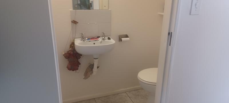 2 Bedroom Property for Sale in Lakeside Western Cape